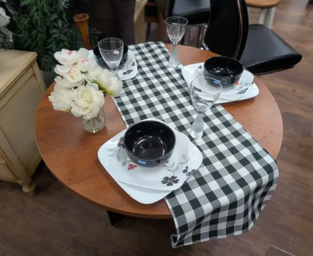 Feeling the vibes of a lovely dinner, some relaxing music, and a comfy seat for movie night 🍿 

Donation Hours: 
Monday/Tuesday/Saturday/Sunday 10am until 4pm 
Wednesday/Thursday/Friday 10am until 7pm 

Store Hours: 
Monday/Tuesday/Saturday/Sunday 10am-5pm
Wednesday/Thursday/Friday 10am until 8pm 

Closed on all Statutory holidays